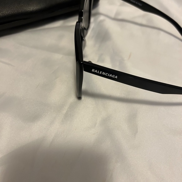 Balenciaga sunglasses - Picture 5 of 7